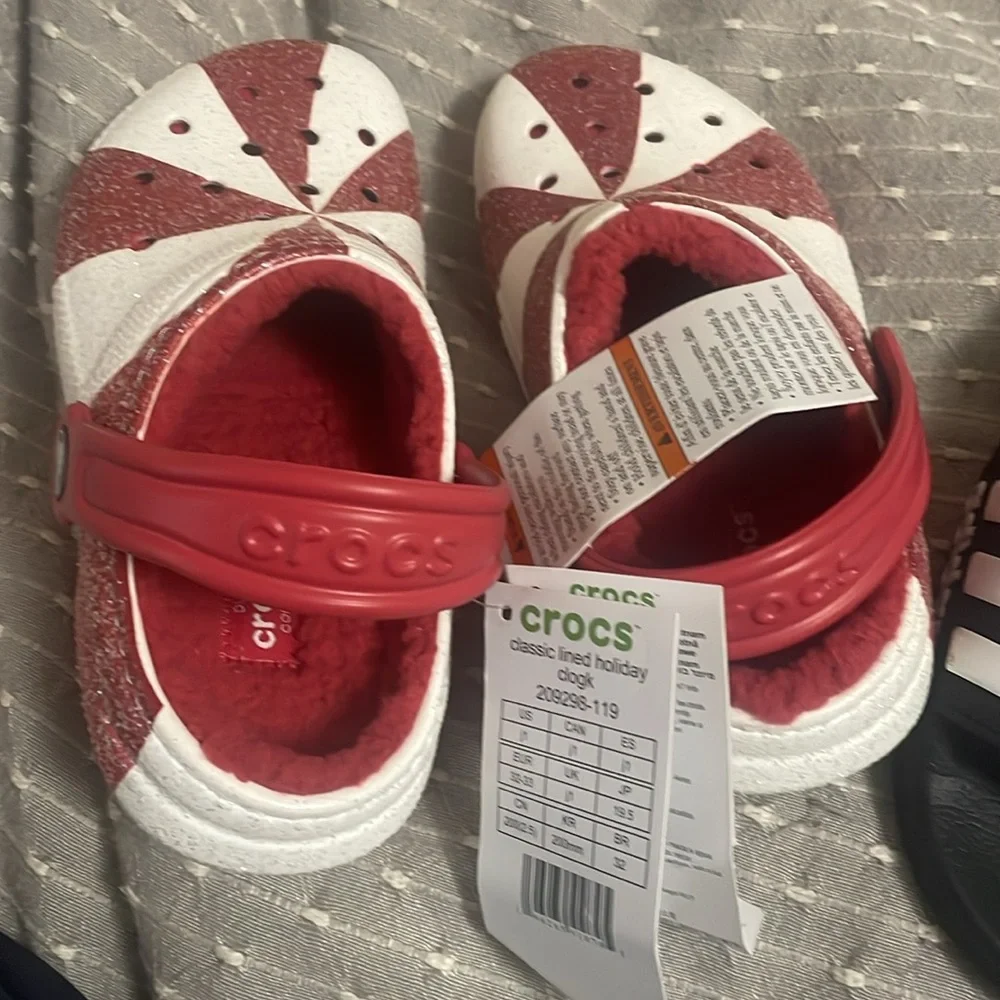 Kids Crocs and Adidas Sliders - read description - Picture 2 of 4